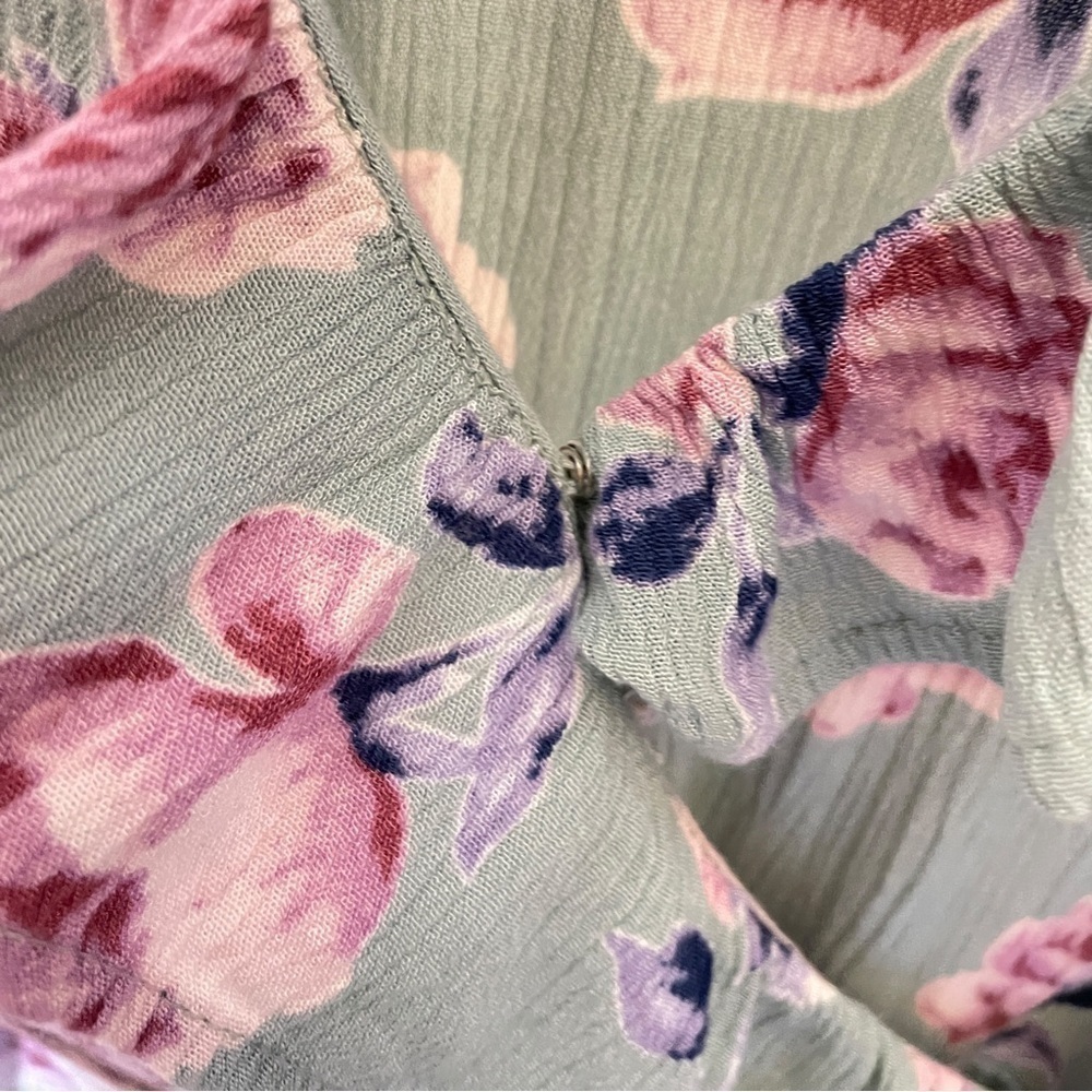 Lulu's Gardenia Floral Print Wrap Dress SIze M - Picture 9 of 16